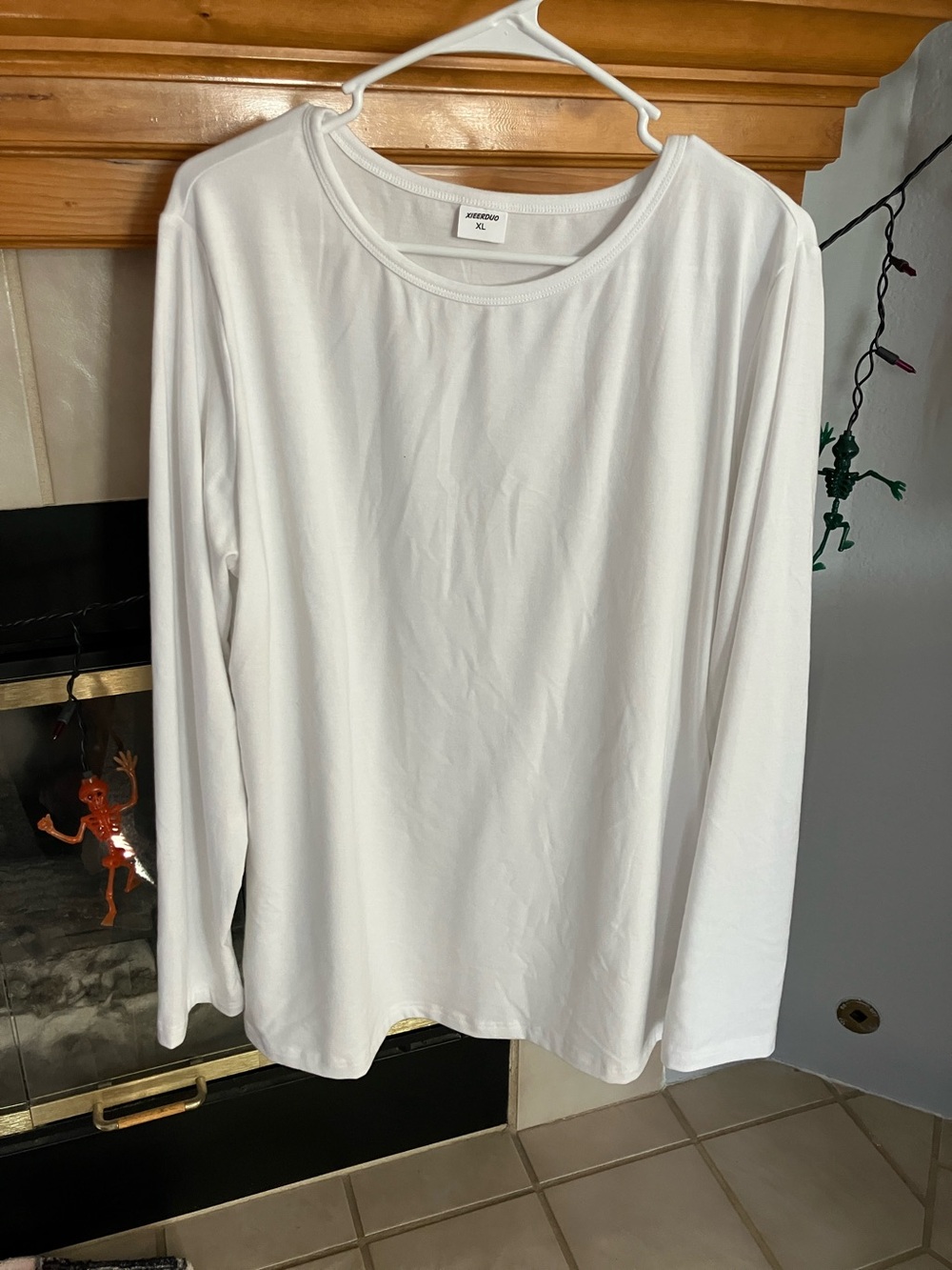 Classic White Long-Sleeve Crewneck Blouse - XL